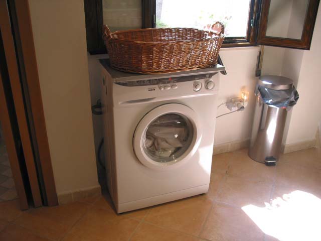 washing machine  - villa rental - Villetta Mimma Vittoria - Gioia Tauro - Calabria - Italy
