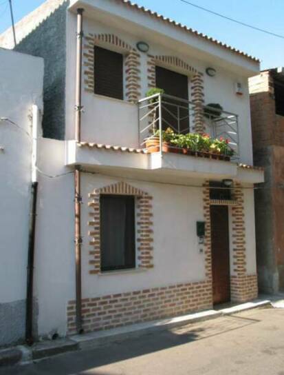 facade of villetta    - villa rental - Villetta Mimma Vittoria - Gioia Tauro - Calabria - Italy           